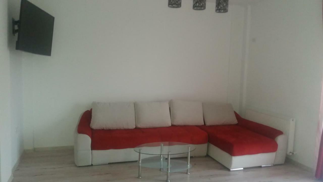 Apartament One Kazeboo นาโวดาริ ภายนอก รูปภาพ