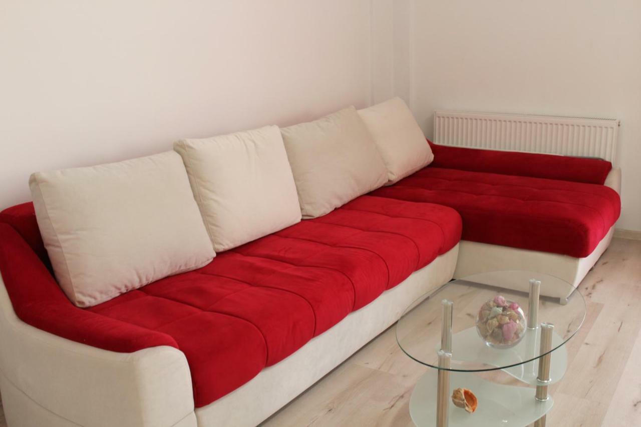 Apartament One Kazeboo นาโวดาริ ภายนอก รูปภาพ